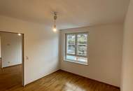Schöne 2,5 - Zimmer Wohnung in Mühlau mit großer Terrasse und Bergpanorama ab 01.07.2026 verfügbar
