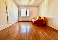 Ruhige ZWEI Zimmer Wohnung im 4. Liftstock