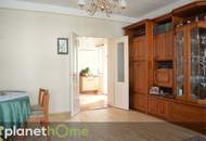 Ebenerdiges Wohnhaus inklusive Einliegerwohnung und romantischem Bauerngarten!