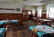 Bürgerwohnhaus mit 2.064 m² Grund in Zentrumslage und Gastronomie im gesamten Erdgeschoss sowie 250 m² Wohnfläche im Obergeschoss