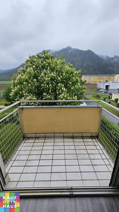 CHARMANTE SINGLE WOHNUNG MIT BALKON!