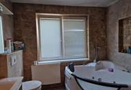 SANIERUNGSBEDÜRFTIGER BUNGALOW MIT TRAUMHAFTEM GARTEN ODER IHR BAUGRUNDSTÜCK FÜR IHR TRAUMHAUS IN ALLERBESTER WOHN- UND ZENTRUMSLAGE VON ABSDORF