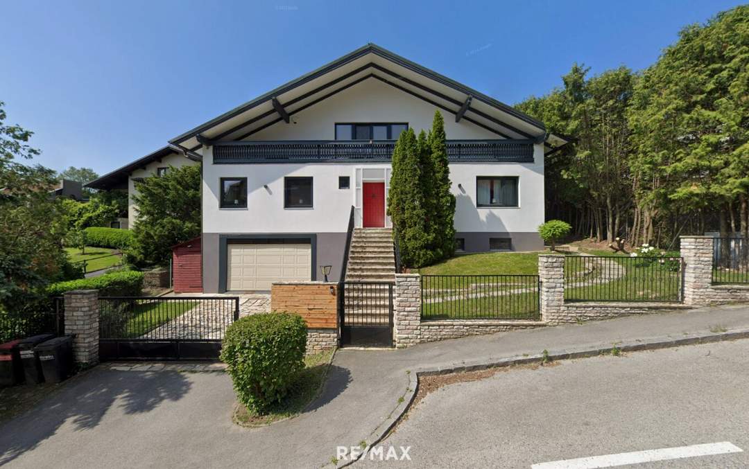 Landhaus mit großem Garten