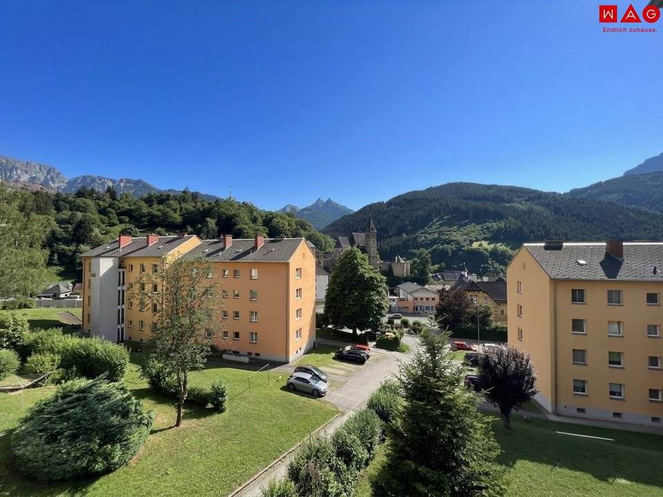 komplettsanierte 2-Zimmer Wohnung mit Balkon und neuem Badezimmer