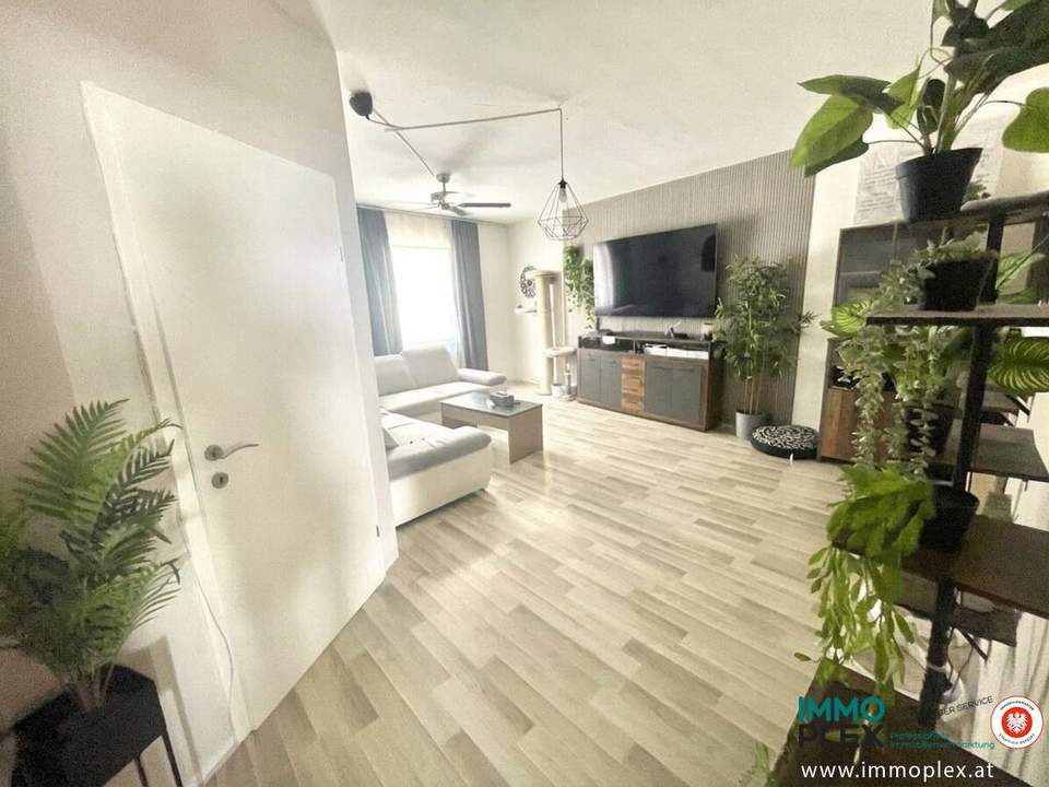 Gepflegte 5-Zimmer Wohnung mit ca.125m2 Wfl. zu mieten!