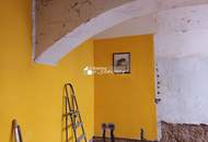 Souterrain Wohnung/Büro in bester Lage