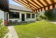 Großes Einfamilienhaus mit Veranda und Wirtschaftsanbau mit uneinsichtigen Garten + Ausbaupotential!