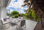 Villa voll unterkellert mit Poolhaus in absoluter Ruhelage