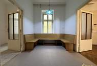 ROHDIAMANT IN TOPLAGE! U6 DIREKT. SANIERUNGSBEDÜRFTIGE 3,5 ZIMMER. FISCHGRÄTPARKETT.