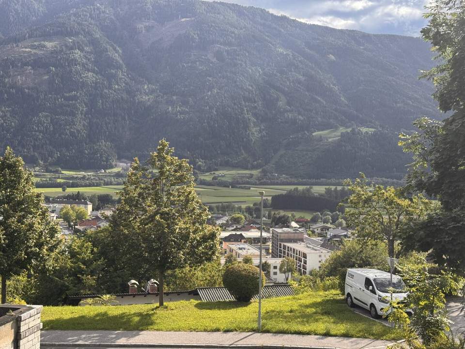 Traumhaftes Baugrundstück in Spittal mit spektakulärem Panorama auf Berge und Stadt – in bester Lage!