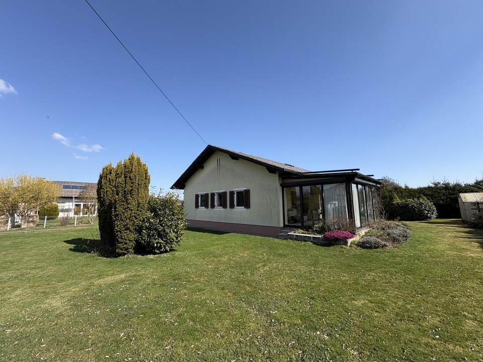 Bungalow mit großem sonnigen Grundstück