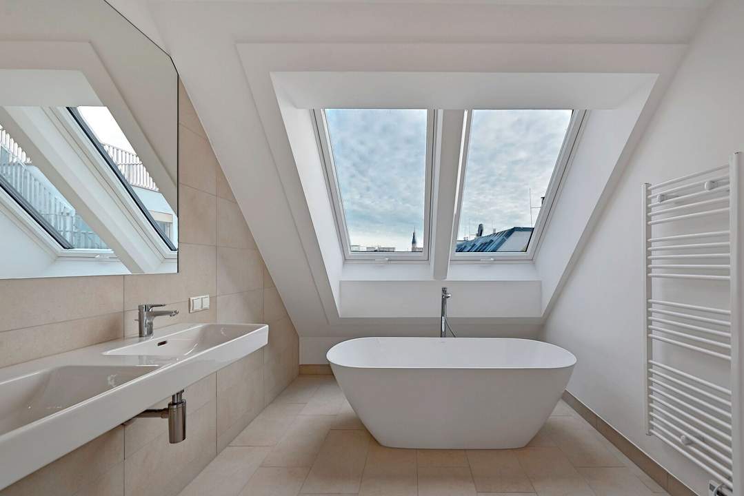 Dachgeschoss Maisonette I 3 ZI und Dachterrasse I nahe der Alten Donau