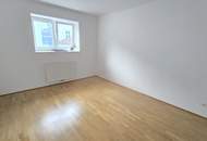 Schöne 4 Zimmer Wohnung mit große Terrasse. WG möglich