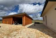 Großzügiges &amp; exklusives Familienhaus auf einer Ebene mit Garten und Nebengebäude