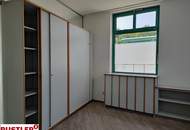 Präsenz an der Hauptstraße – großzügiges Geschäftslokal auf zwei Ebenen