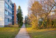 Vollrenovierte Dreizimmer-Wohnung mit großem Kellerraum