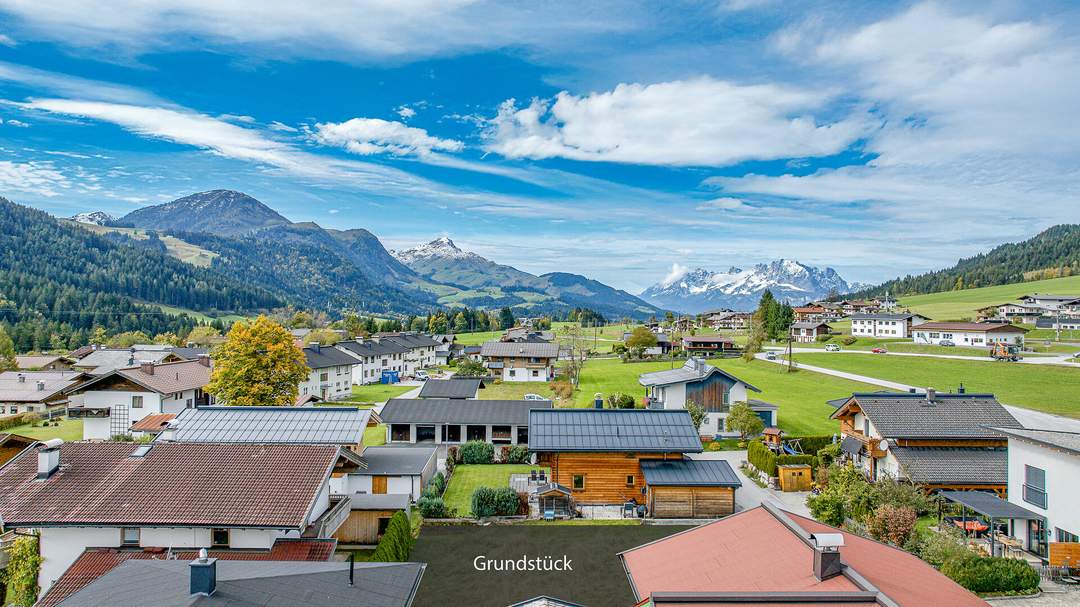 Grundstück mit Baugenehmigung für Doppel- oder Mehrfamilienhaus