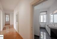 Elegante 4/5 Zimmer Altbauwohnung mit separater Küche, 2 Bädern - gut geschnitten &amp; modern ausgestattet!