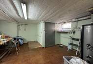 ***Schmuckes Einfamilienhaus in ruhiger Siedlungslage – Pool, Sauna, Werkstatt & großes Nebengebäude***
