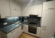 Perfekt für Singles oder Paare: Attraktive 2-Zimmer-Wohnung mit Balkon nahe U1