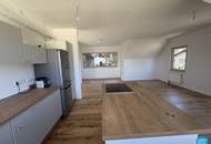 Erstbezug: Dachgeschoss in Villa