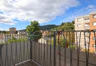 Sanierungsbedürftige 2- Zimmer-Wohnung mit Balkon
