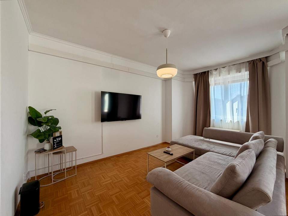 Ca. 7,8 % Rendite p.a. - Airbnb Dachgeschosswohnung mit rd. 106 m², Einnahmen bis zu 40.000 Euro!