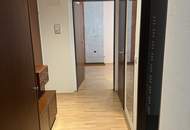 Top gelegene 2-Zimmerwohnung in Urfahr mit Loggia, Lift, GARAGE und Allgemeingarten Nähe JKU