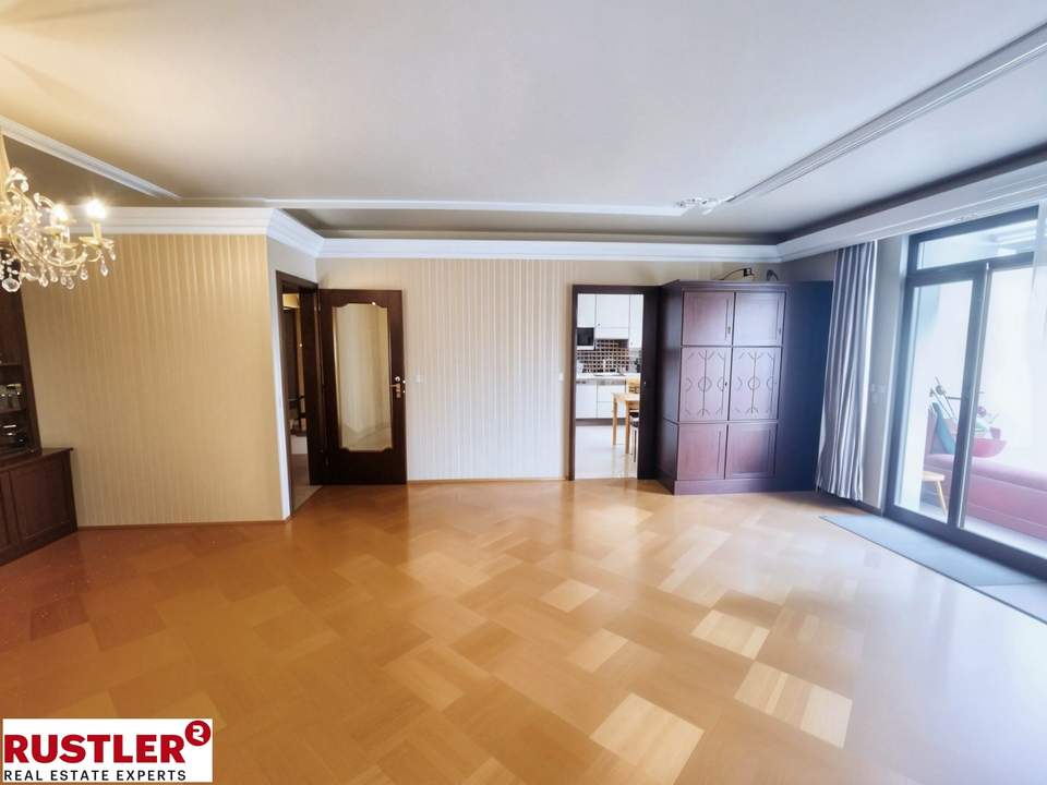 Viiiiiiel Platz- zwei Garagen, zwei Bäder