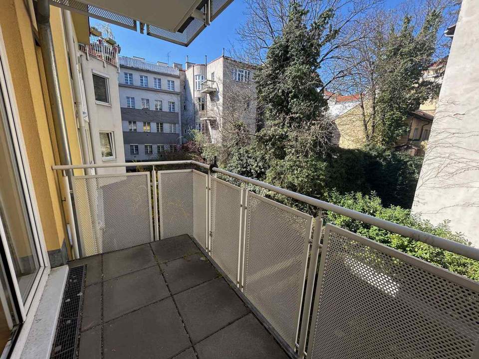 Traumhafte 2-Zimmer-Wohnung mit Balkon in den Innenhof im 18. Bezirk
