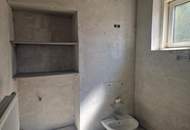 SANIERUNGSBEDÜRFTIGES, CHARAKTERSTARKES EINFAMILIENHAUS IN GUTER WOHNLAGE UND BAHNHOFSNÄHE