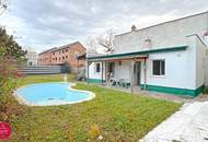 Ausbaufähiges Einfamilienhaus mit Pool + saniertes Nebengebäude mit zwei separaten Wohneinheiten