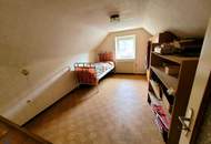 Großzügiges Zweifamilienhaus mit Innenhof, Gewölbekeller und traumhaftem Ausblick