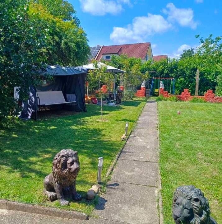Haus in ruhiger Umgebung mit uneinsehbarem Garten (Provisionsfrei)