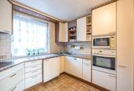 Ruhelage in Eggendorf bei Sollenau: Gepflegter Bungalow mit Wintergarten und Doppelgarage auf einer Doppelparzelle