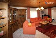 Ruhig gelegenes, gemütliches, sofort beziehbares Einfamilienhaus mit Terrasse, Kamin, Doppel-Garage und separatem Carport in Ritzing