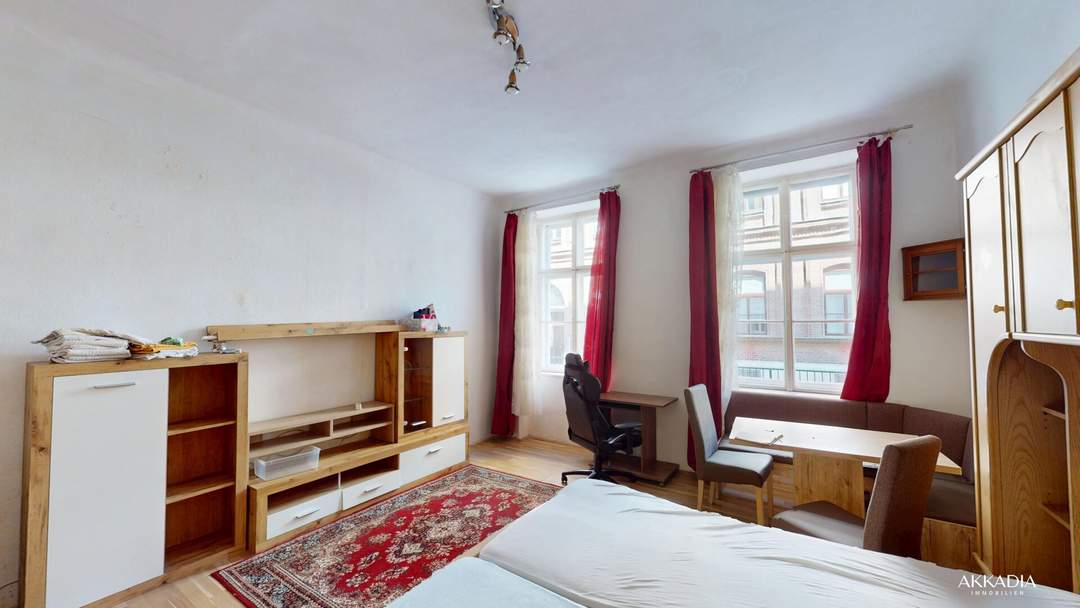 Sanierungsbedürftige Altbauwohnung I Kolonitzplatz