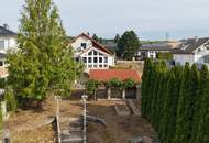 Außergewöhnliches Einfamilienhaus mit zwei Wohneinheiten, großem Garten und Gästehaus in Leobendorf