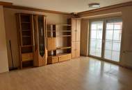3 Zimmerwohnung & Balkon & Parkplatz