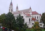 FAMILIENHIT MIT POTENTIAL, 113 m2 Neubau mit Loggia, 4 Zimmer, Küche, 2 Bäder, teilmöbliert, 3. Liftstock, Enkplatz