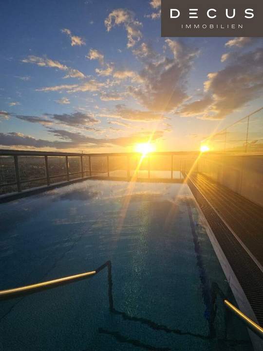 * LUXUSWOHNUNG * 3,5 ZIMMER * RIESENBALKON * 2 BÄDER * ÜBER DEN WOLKEN * TRIIIPLE-TOWER
