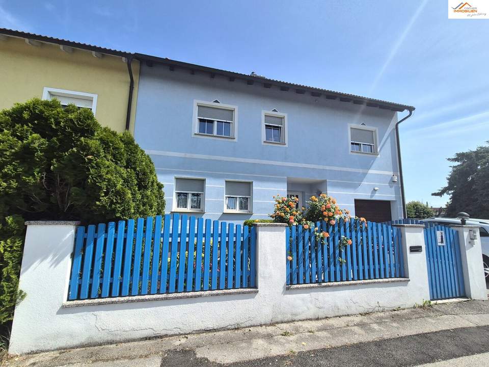 Einfamilienhaus mit Garten, Terrasse, Garage und viel Platz - Wiener Neustadt