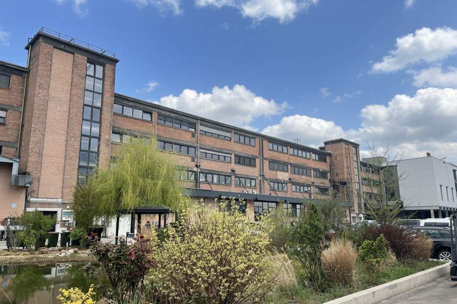 Gewerbepark Traiskirchen! Bürofläche bezugsbereit im Backsteinbau mit super Weitblick zu gutem Preis!, Gewerbeobjekt-miete, 6.895,35,€, 2514 Baden