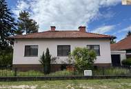 Charmanter Bungalow mit großem Garten und viel Potenzial in Felixdorf