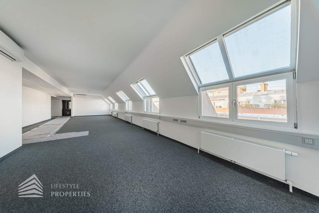 Erstbezug! Renoviertes 4-Zimmer Büro in Toplage