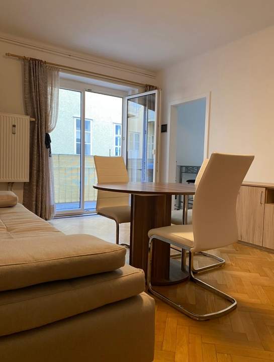 AUFGEPAST ANLEGER TOP GELEGENHEIT PROVISIONSFREI BESTLAGE TUMMELPLATZ 3 KLEINWOHNUNG 1.5 ZIMMER 1 STOCK/ LIFT/ EXTRA KÜCHE/ KELLERABTEIL/ INNENHOF BALKON (Provisionsfrei)