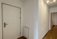 Schöne 2-Zimmer-Gartenwohnung mit Terrasse und Wintergarten!