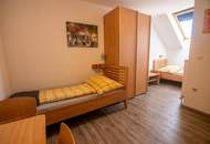 Großes Wohnhaus mit Heurigenlokal / 5 Gästezimmern und einem Miethaus