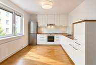Erstbezug nach Renovierung mit Loggia in ruhiger Lage!