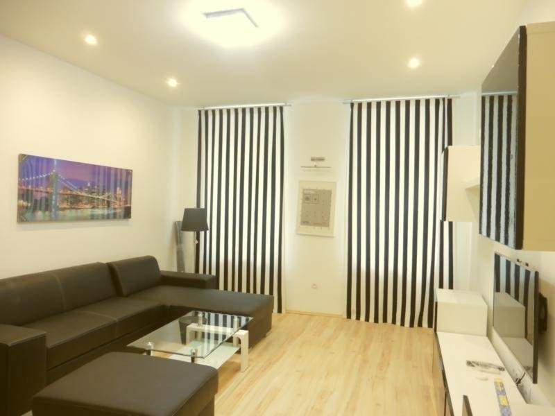 MITTEN IM DRITTEN: Möbliertes, vollausgestattetes Apartment!!! Klimaanlage!!!